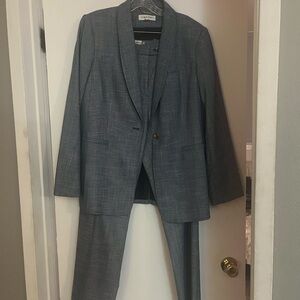 Calvin Klein Women’s blue business pants suit